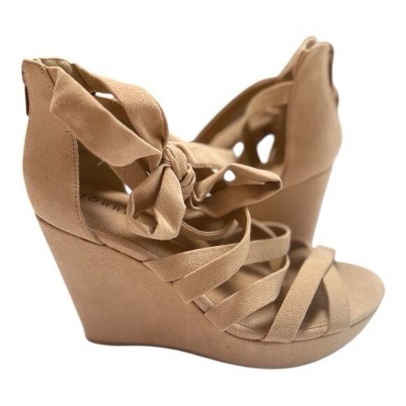 Torrid New Nude Ankle Strap Platform Wedge 9 Wide - Picture 2 of 7